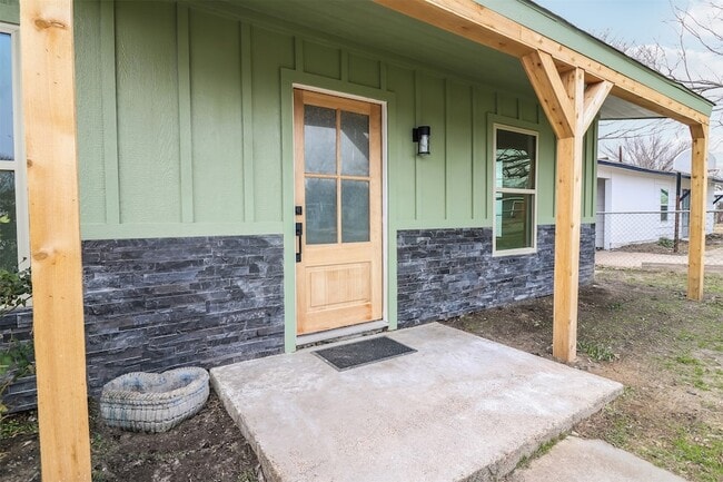 Foto del edificio - 1211 Gate Ln Dr