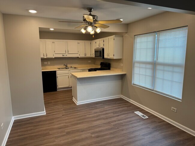 Foto del edificio - 1420 Foxcroft Dr