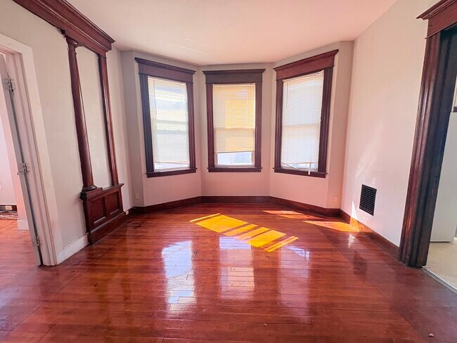 Foto del edificio - 72 Peck Ave