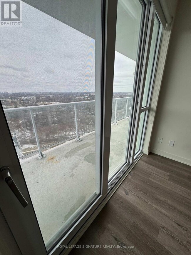 Building Photo - 10 Deerlick Ct