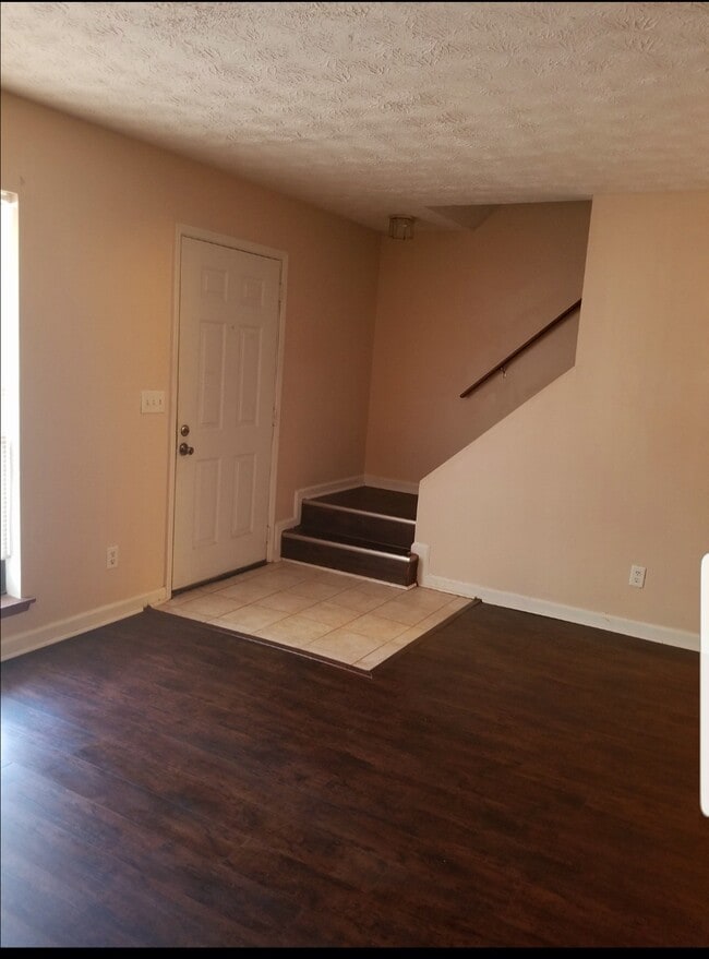 Building Photo - 2368 Wingfoot Pl