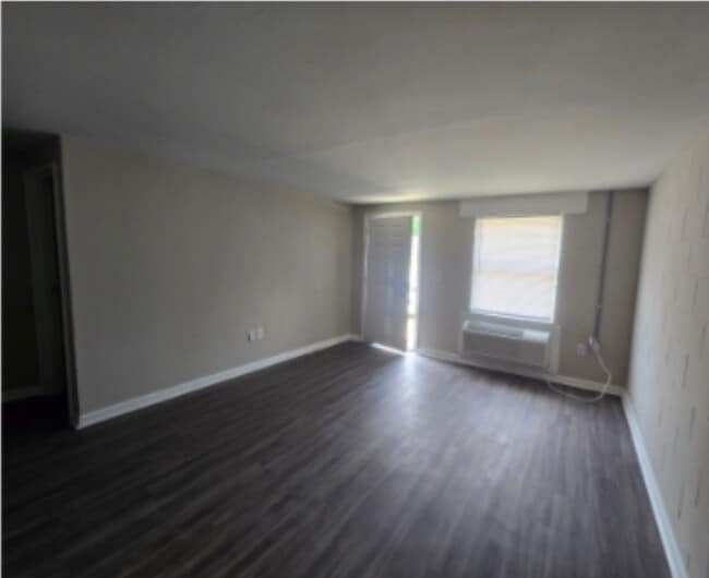 Building Photo - 2709 Howell Ct
