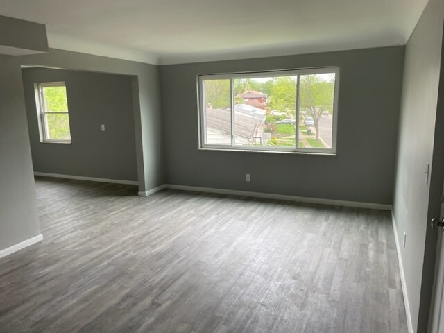 Building Photo - 2825 Westknolls Ln