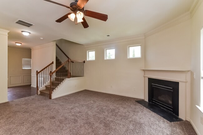 Building Photo - 1479 Wilford Dr NE