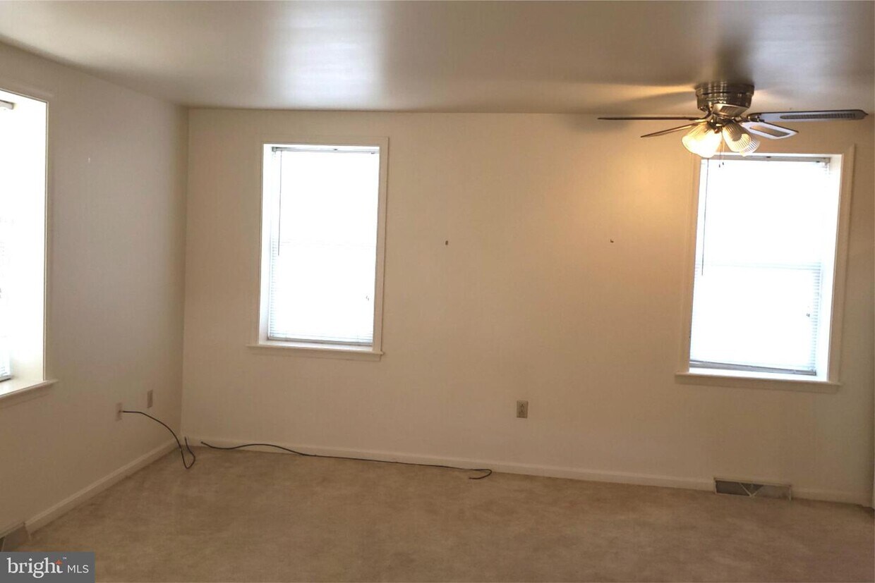 251 S 3rd St Unit A, Oxford, PA 19363 Room for Rent in Oxford, PA