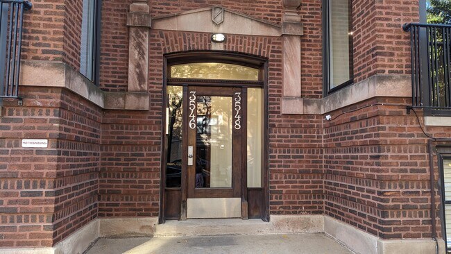 Foto del edificio - 3548 N Janssen Ave