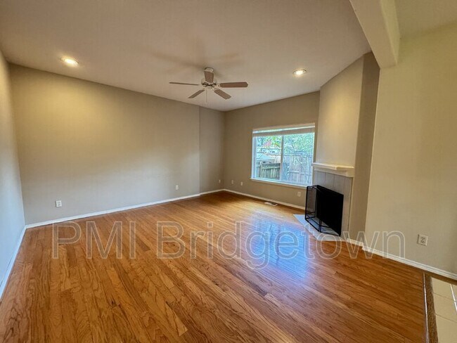 Building Photo - 8401 SW Monica Ct