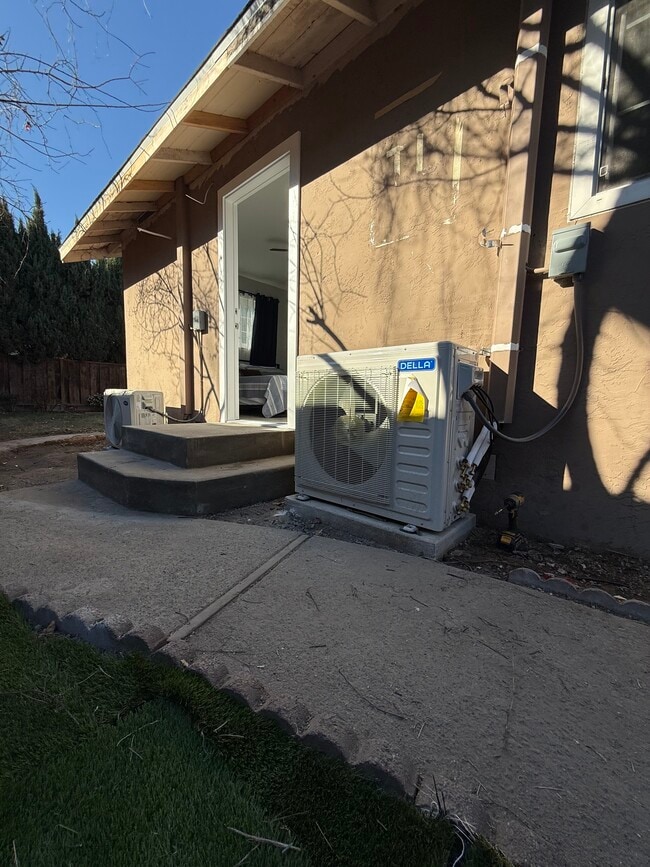 Foto del edificio - 1189 Sunrise Way