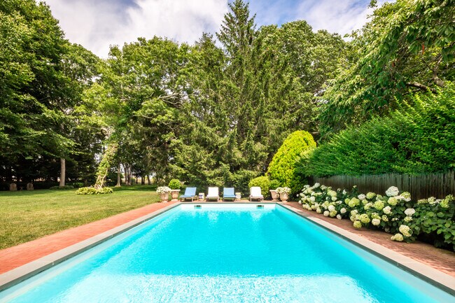 Building Photo - 106 Water Mill Towd Rd