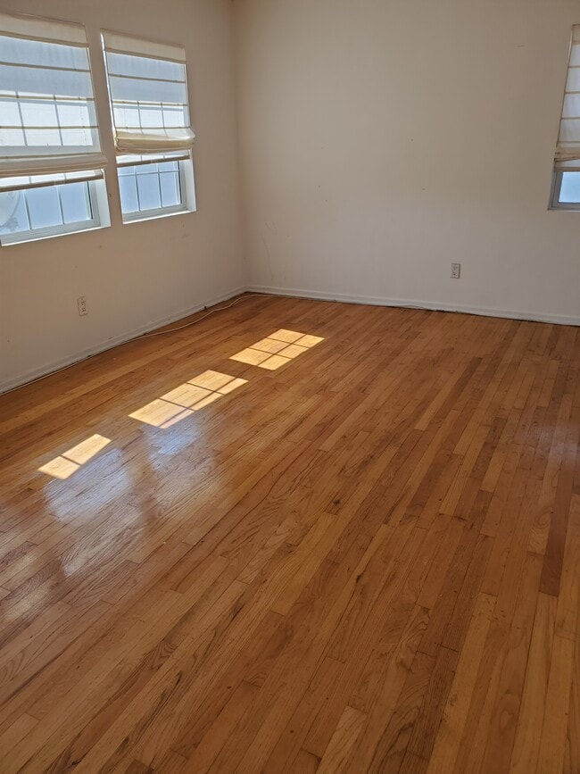 living room - 2616 Grand Canal