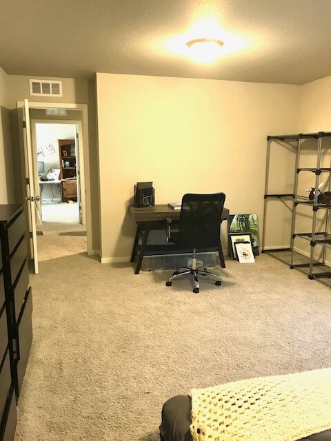 Building Photo - 433 Stout St