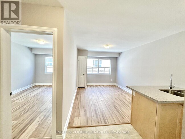 Photo du bâtiment - 11 Thirty Third St