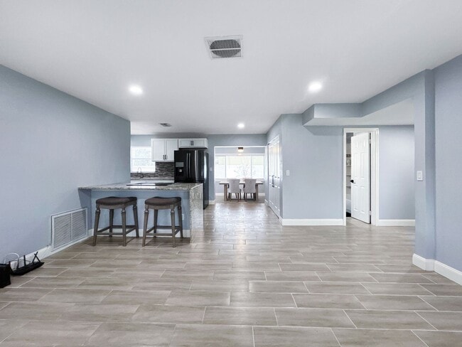 Foto del edificio - Beautiful Seminole Home with Large, Fully Fenced Backyard! | 3beds/1.5bath