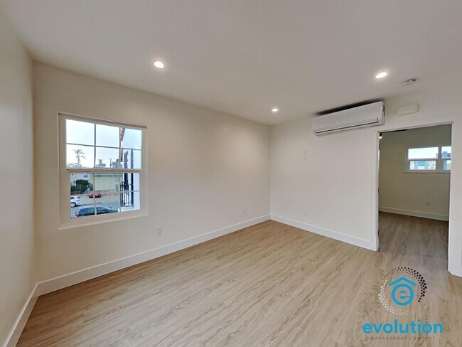 Foto del edificio - 3831-3835 3rd Avenue - 3835 3rd Ave Apt 6