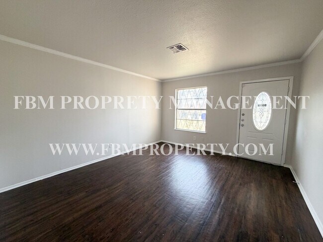 Foto del edificio - 549 N 62nd St