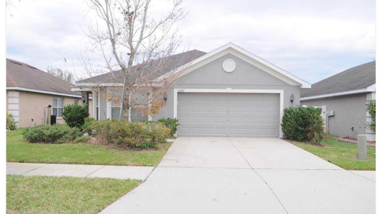 10727 Standing Stone Dr, Wimauma, FL 33598 House Rental in Wimauma