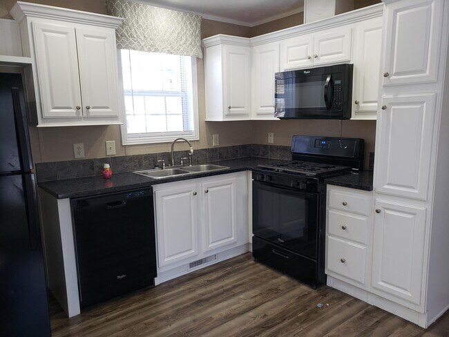 Unidad 06 - DISPONIBLE - 370 Daniels Rd