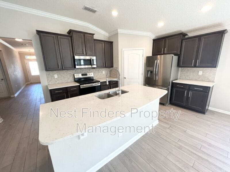 Primary Photo - 33 Pickett Dr