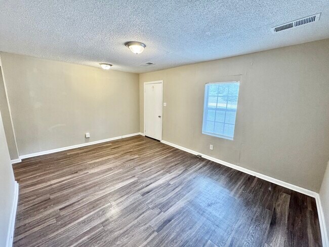 Building Photo - 1761 Winston Dr