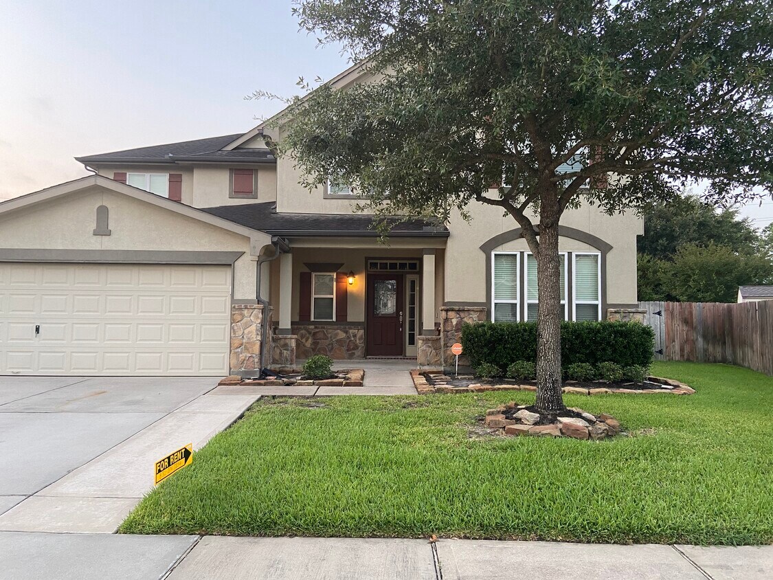Foto principal - 16219 Peach Bluff Ln