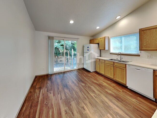 Building Photo - 863 Griffin Dr
