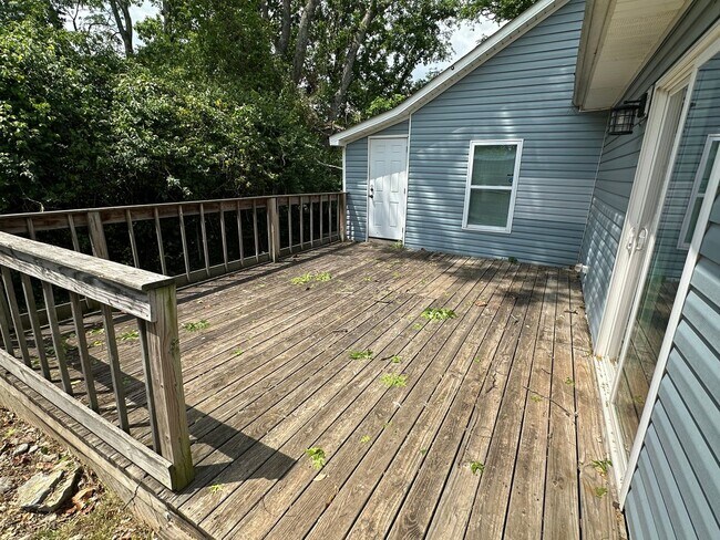Building Photo - 2 Bed & 2 Bath in Old Hickory