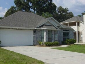 Building Photo - 254 Maple Ln