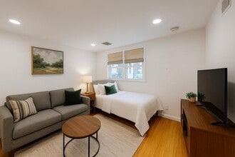 Building Photo - 253 3rd St