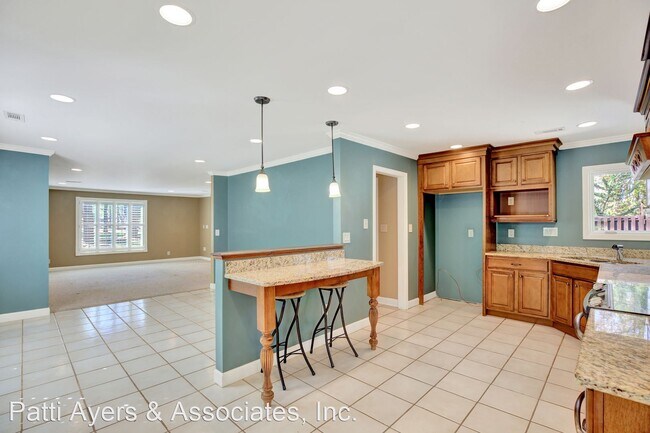 Building Photo - 3 br, 2 bath House - 240 Browns Hill Court