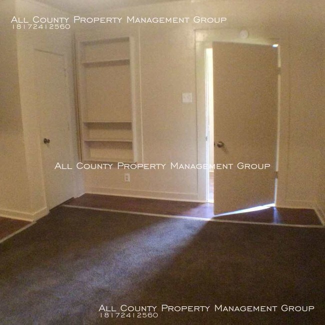 Foto del edificio - Efficiency Apartment Move-In-Ready!