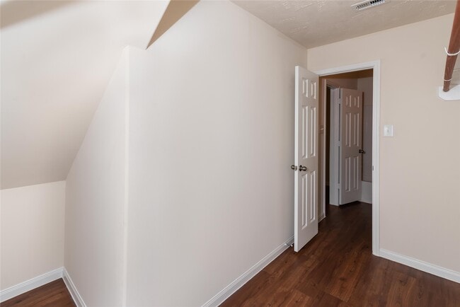 Building Photo - 12447 Dona Lane