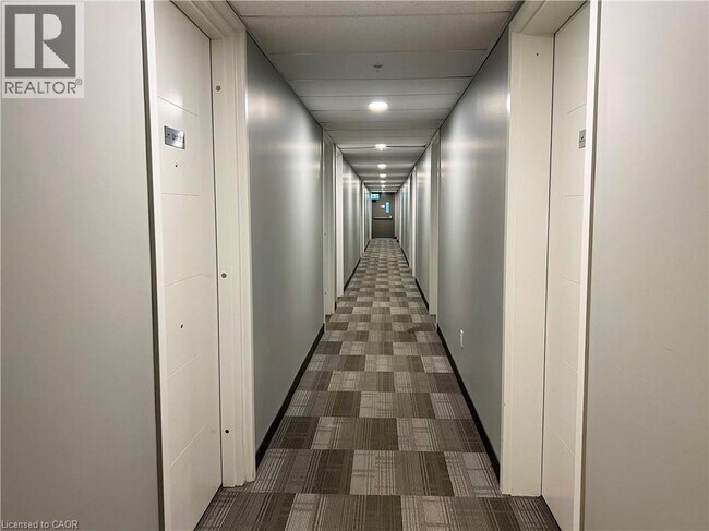 Photo du bâtiment - 308 Lester St