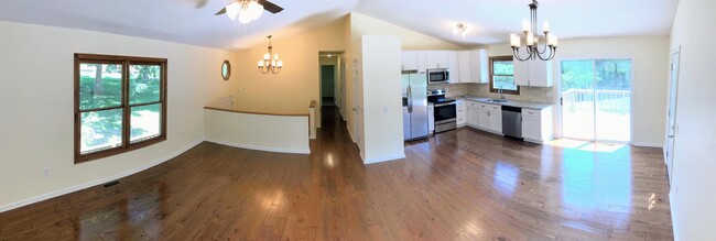 Building Photo - 1226 Lockewood Dr