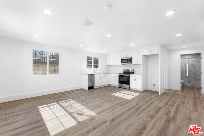 Foto del edificio - 498 E 52nd St