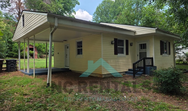 Building Photo - 3211 Donnell St