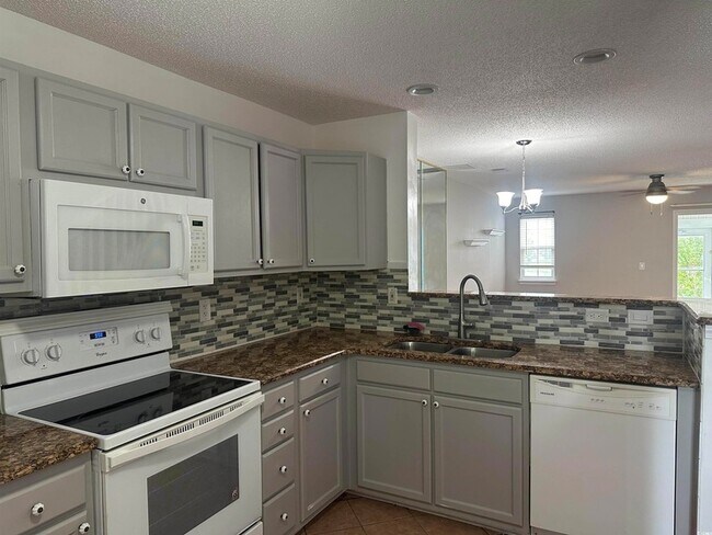 Foto del edificio - 3529 Evergreen Way