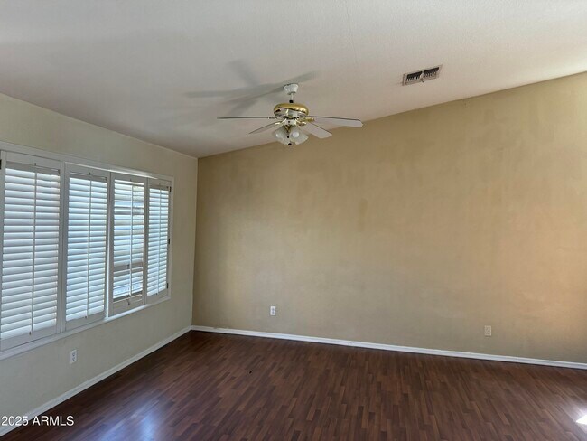 Foto del edificio - 11323 W Seldon Ln