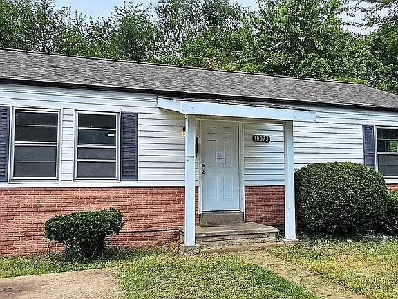 Photo - 10073 Royal Dr House