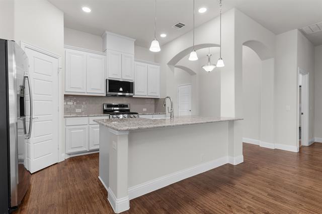 Building Photo - 621 Shellbrooke Ln