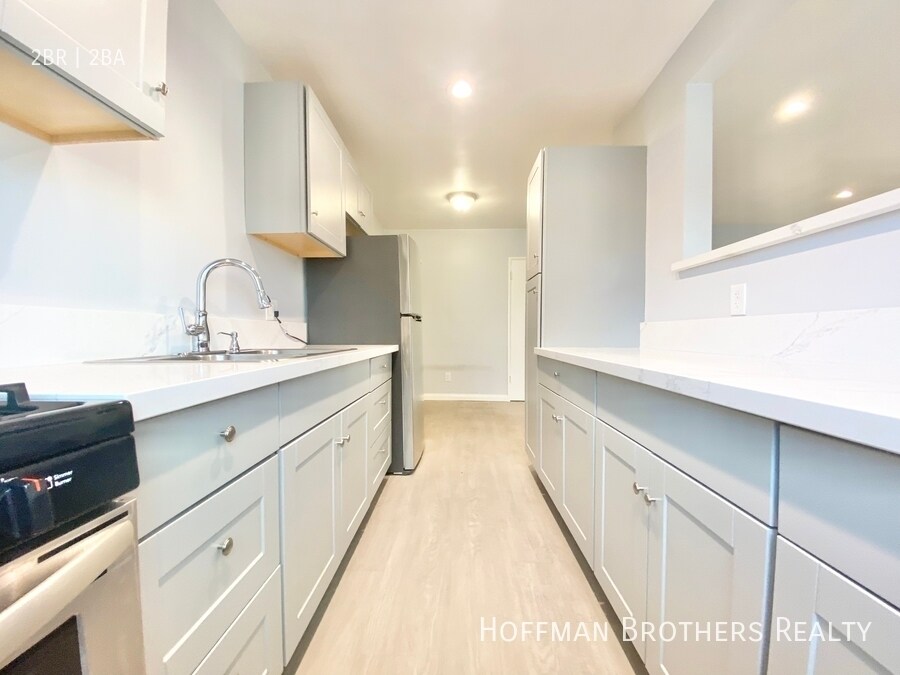 Foto principal - 825 Westbourne Dr