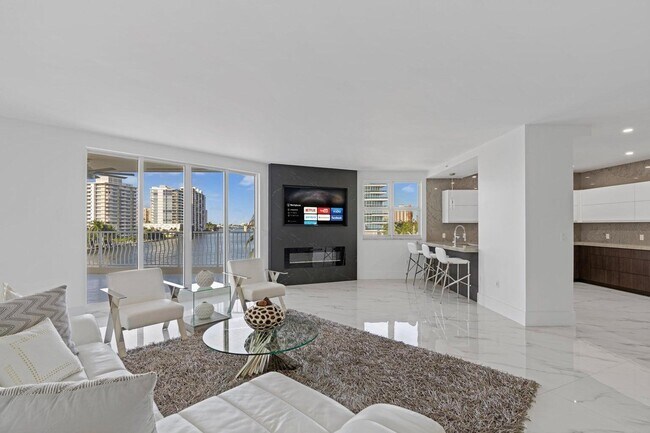 Foto del edificio - 615 Bayshore Dr