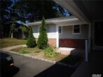 Primary Photo - 7 Lancelot Ln