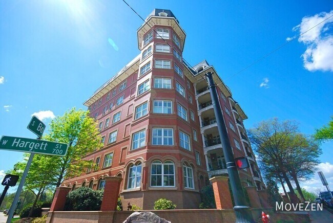 Foto del edificio - 710 Independence Pl