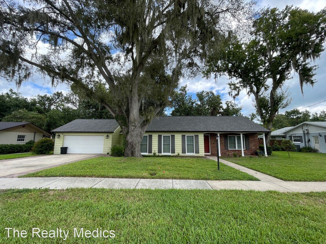 Primary Photo - 4 br, 2 bath House - 119 Larkwood Dr