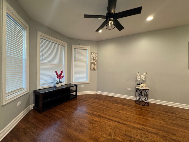 Foto del edificio - 4317 W 21st Pl