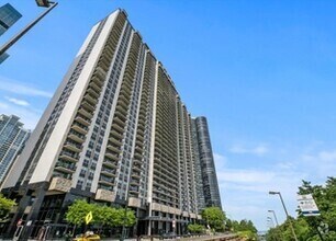 Building Photo - 400 E Randolph St