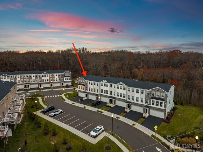 Foto del edificio - 1901 Swales Ct