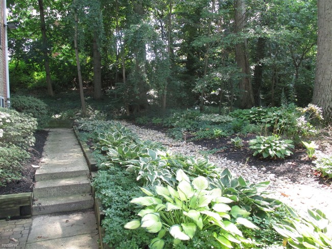 Foto del edificio - 2 br, 1 bath  - 505 Epsom Rd Apt Tc