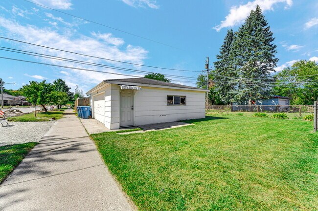 Foto del edificio - 816 Mackinaw Ave