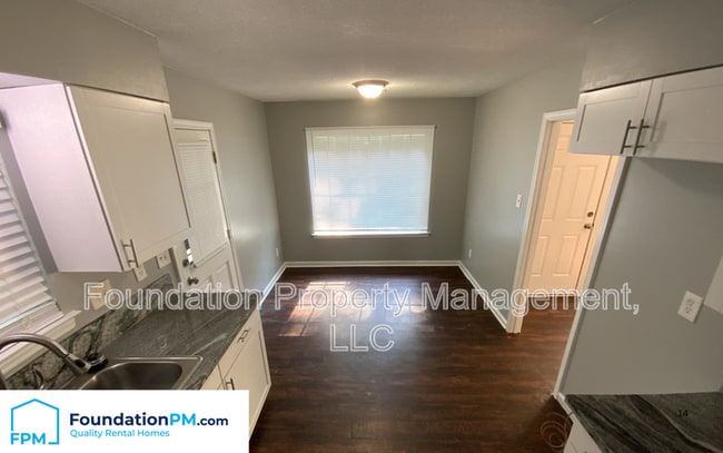 Building Photo - 2564 Lynnfield Rd